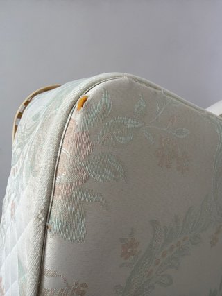 Somier tapizado floral beige y rosa sprinwall