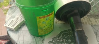 Aspiradora Spirit 2000W con cubo verde