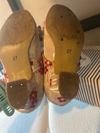 Traje de Fallera Beige y Rojo 5-6 años