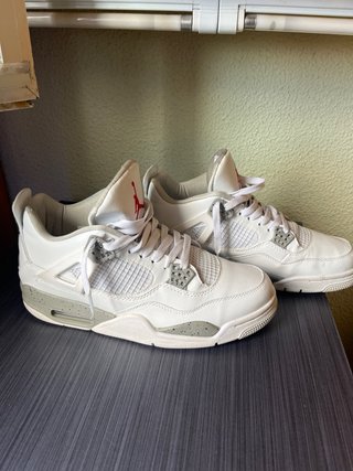 Jordan 4 Retro Gris y Blanco