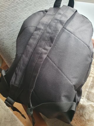 Mochila mediana negra