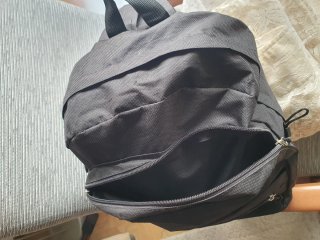 Mochila mediana negra