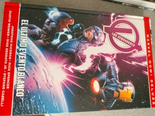LOS VENGADORES DE JONATHAN HICKMAN 01 y 02