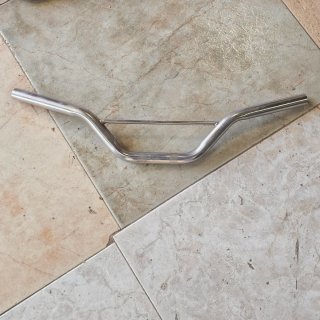 Manillar de moto cromado
