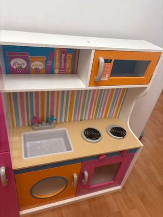 Cocinita de madera infantil