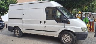 Ford E-Transit 2000