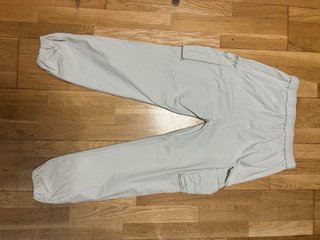 Pantalones cargo beige