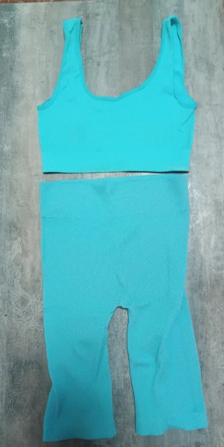 Conjuntos deportivos mujer top y pantalón corto