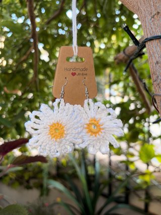 Pendientes de crochet flor margaritas