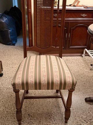 Mesa de comedor y 4 sillas