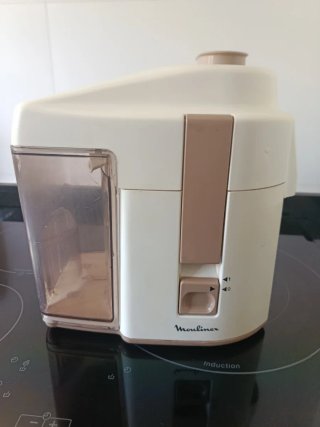 Licuadora blanca