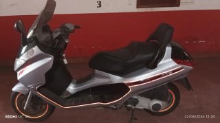 Piaggio X8 125 Scooter