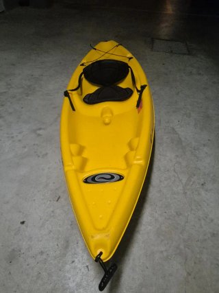 Kayak Omei Horizon 80 autovaciable para jóvenes.