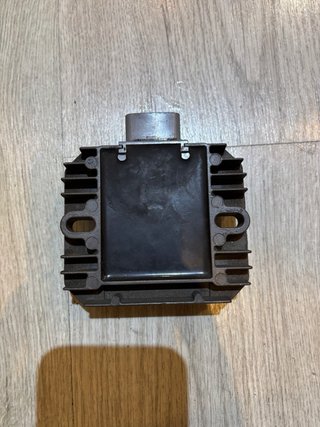 Regulador Corriente Suzuki 125/200