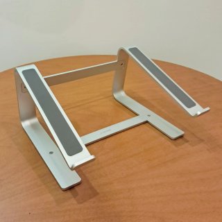 Soporte MACALLY en aluminio para portátil o tablet