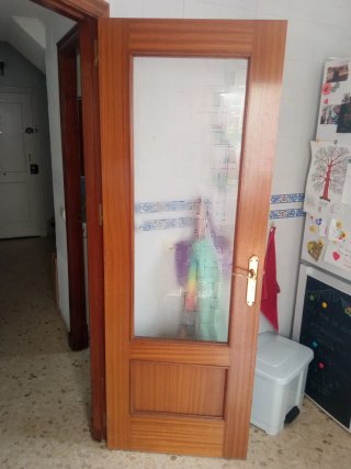 Puerta de cocina con cristal