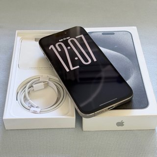 iPhone 15 Pro Max Gris 256GB Batería 88%