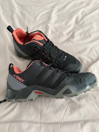 Zapatillas Adidas Terrex 40,2/3. Negro/Rosa