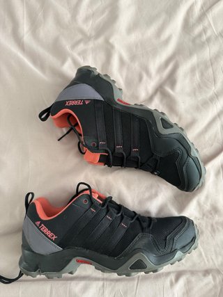 Zapatillas Adidas Terrex 40,2/3. Negro/Rosa