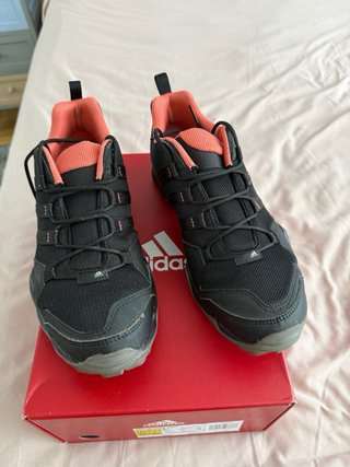 Zapatillas Adidas Terrex 40,2/3. Negro/Rosa