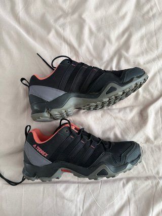 Zapatillas Adidas Terrex 40,2/3. Negro/Rosa