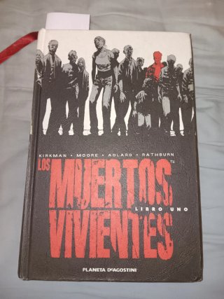 Tomo uno gigante the walking dead