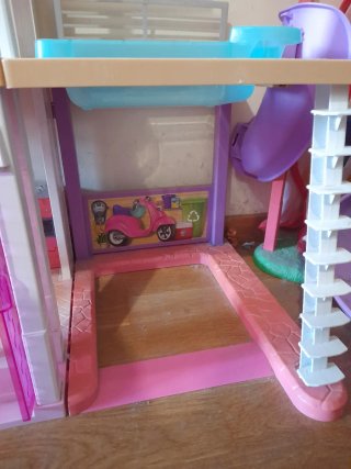 Casa Grande Barbie con Accesorios