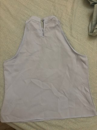 Canotta celeste elegante con perle