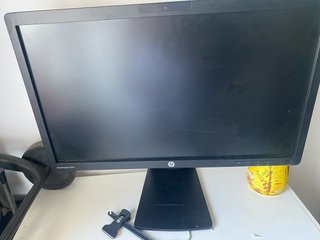 PC HP con Monitor 19 Plata/Negro