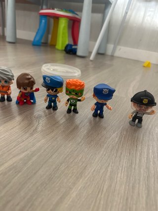 Lote 5 Figuras Muñecos Coleccionables