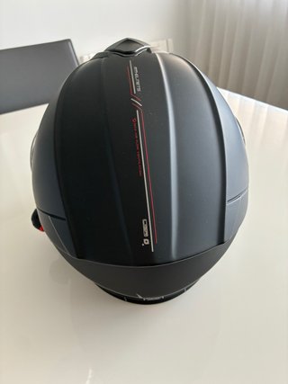 Casco MT Helmets, intercomunicador Sena.