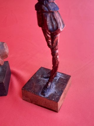 Figuras madera Quijote y Sancho Panza. OURO.
