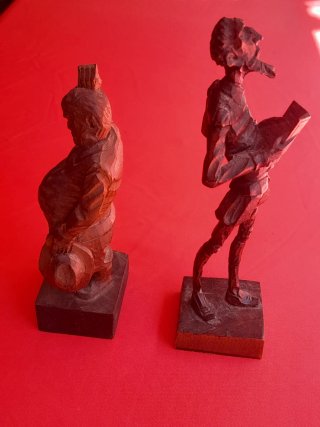 Figuras madera Quijote y Sancho Panza. OURO.
