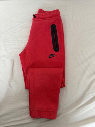 Nike tech rojo niño