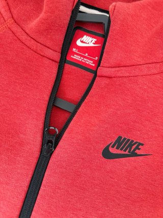 Nike tech rojo niño