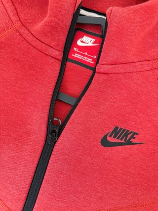 Nike tech rojo niño
