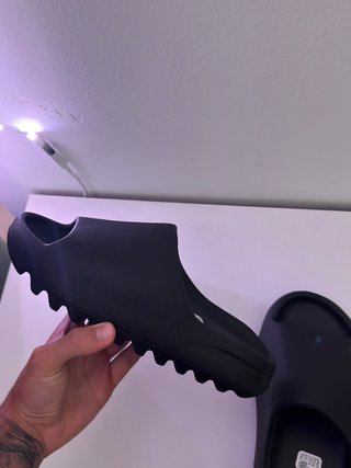 Chanclas Adidas Yeezy Slide Negras