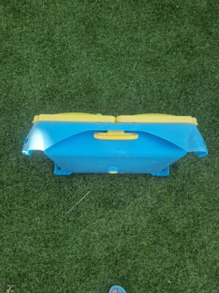 Arenero infantil azul y amarillo