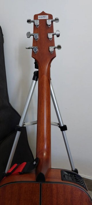 Guitarra Electroacústica Takamine