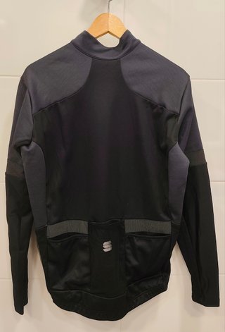 2 chaquetas,1 chaleco,1 maillot de verano
