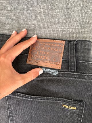 Vaqueros Slim Volcom Talla 32 Gris
