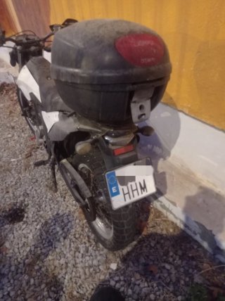 Moto Derbi City Cross 125 Negra y Blanca