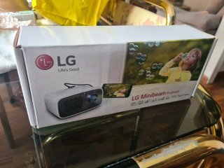 Mini proyector LG blanco