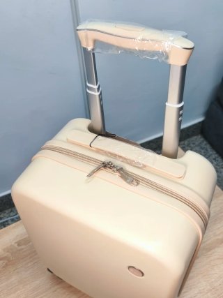 Maleta Pequeña Diseño Exclusivo Beige