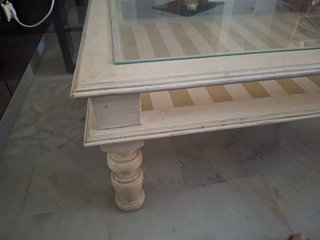 Mesa de centro de madera y cristal