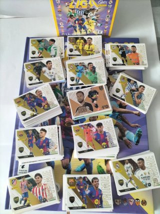 CROMOS DE LA LIGA 26-27. CAMBIO CROMOS ZONA RIVAS.