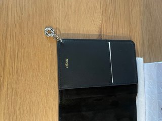 Funda pasaporte Maje piel negra