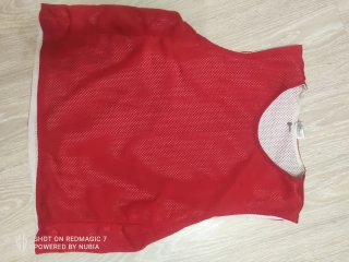 Chaleco reversible roja y blanca UD Montecarlo