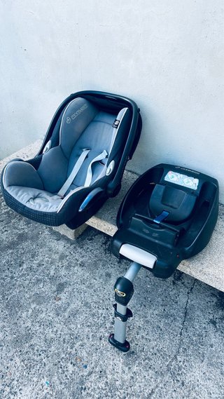 Maxi-Cosi cabriofix con base Isofix