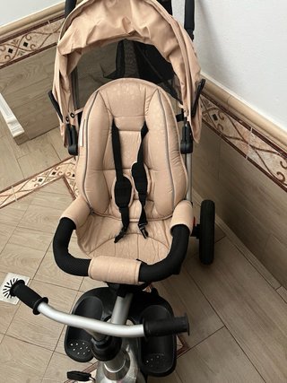 Triciclo bebé poco uso